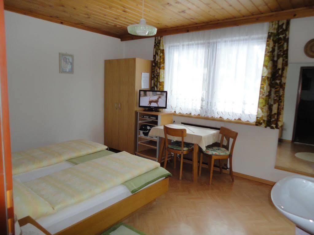 Hotel Haus Dorfblick Prägraten Exterior foto