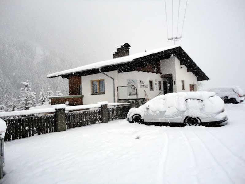 Hotel Haus Dorfblick Prägraten Exterior foto